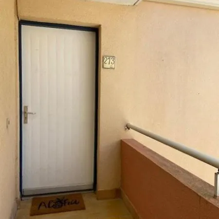 T2 Pour 4 Personnes Avec Piscine 4euro213 With Swimming Pool Apartmán *