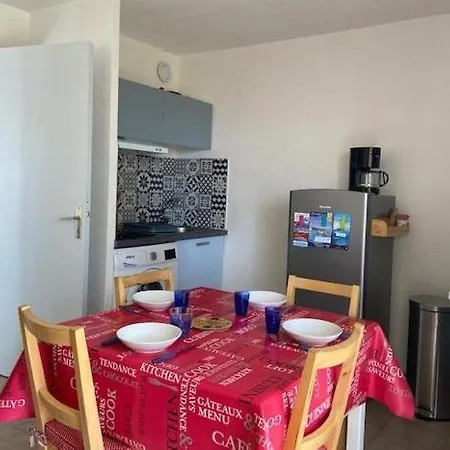 T2 Pour 4 Personnes Avec Piscine 4euro213 With Swimming Pool Apartmán Canet-en-Roussillon