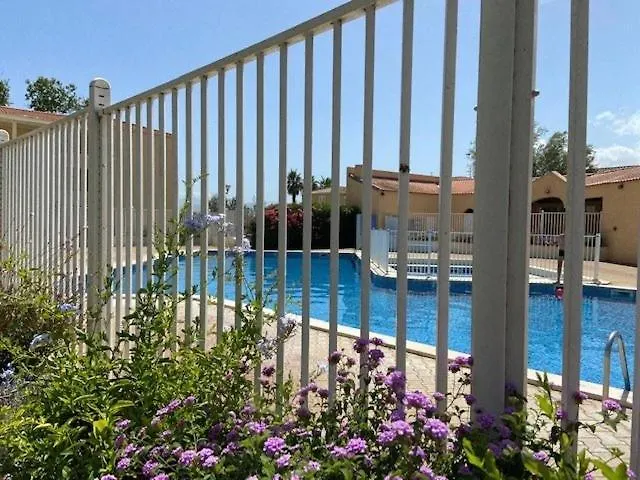 T2 Pour 4 Personnes Avec Piscine 4euro213 With Swimming Pool Lejlighed Canet-en-Roussillon